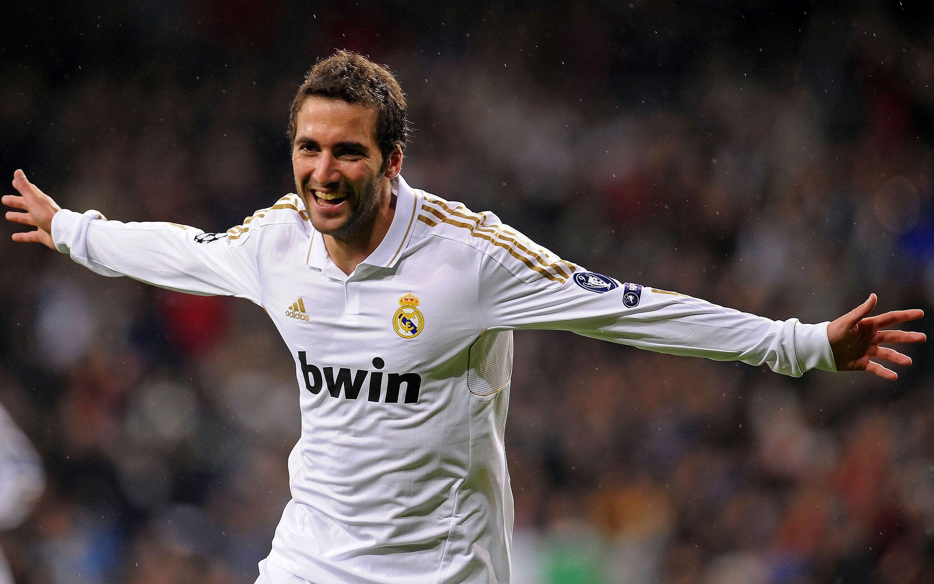 足总杯战况：曼联防线稳固，丹佛掘金进攻受阻，纳达尔成最佳